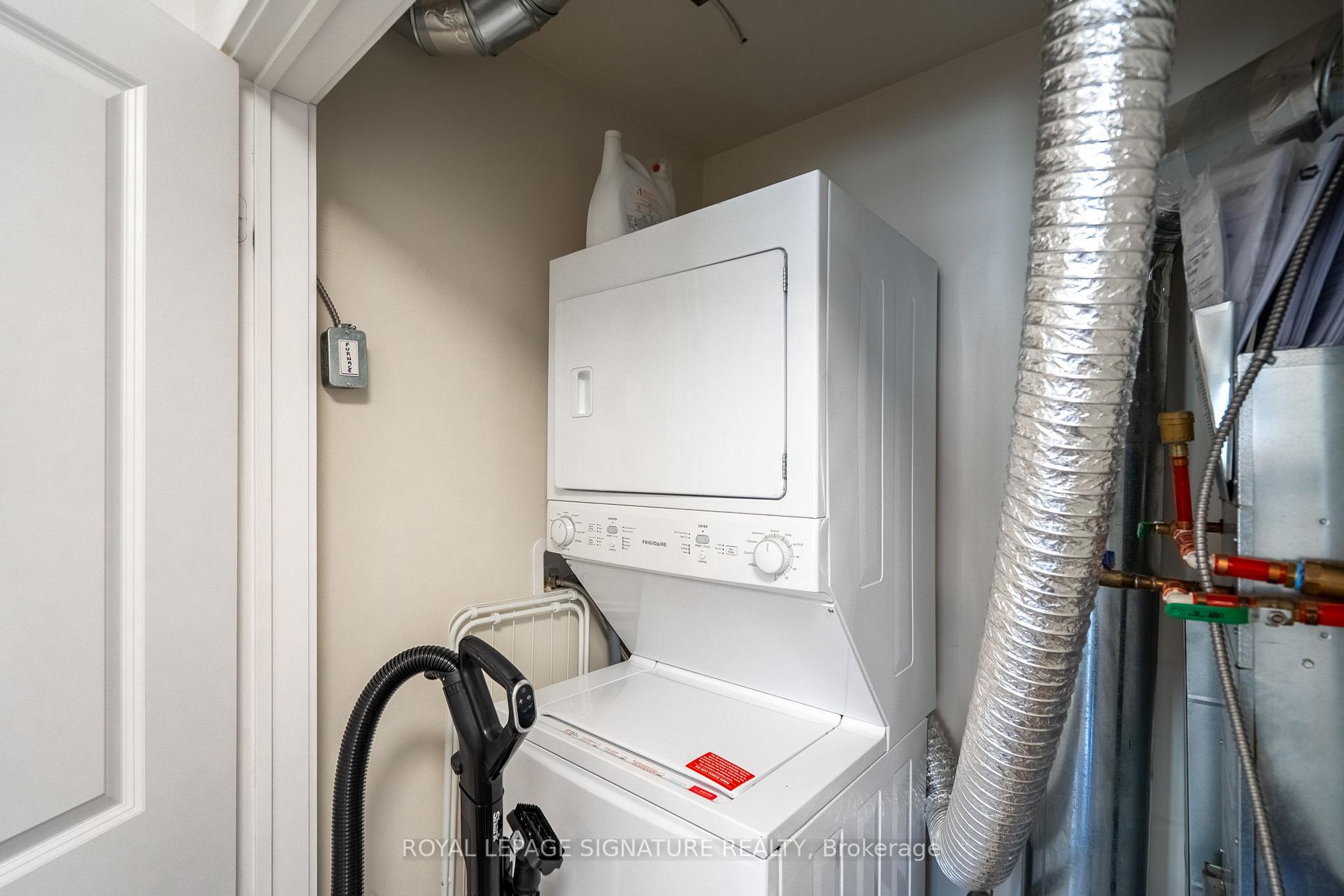 2 Bedrooms Condo at 60 Parrotta, Toronto For sale