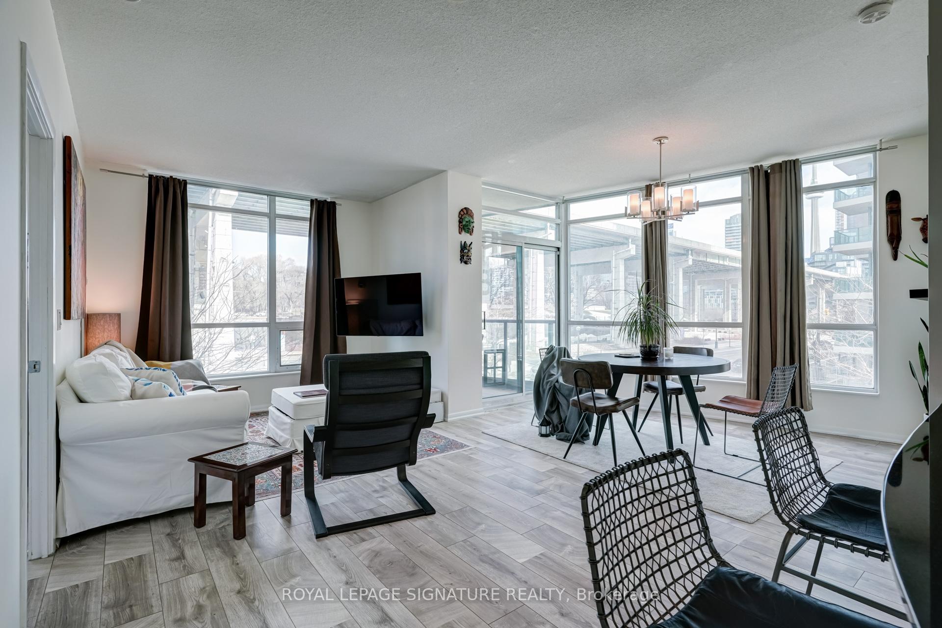 2 Bedrooms Condo at 231 Fort York, Toronto For sale