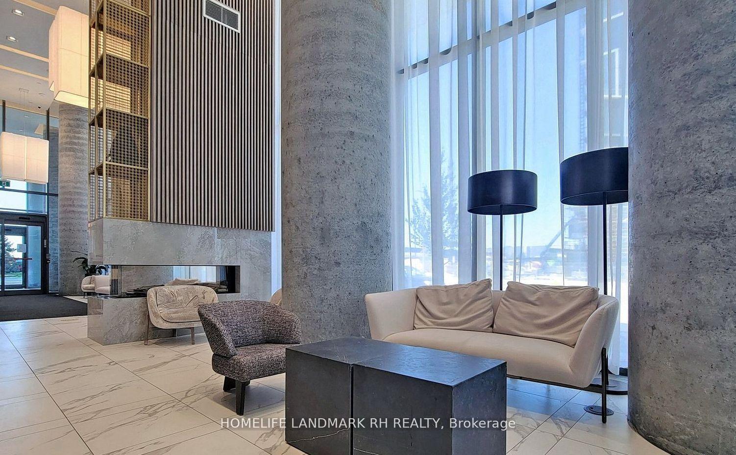 3 Bedrooms Condo at 950 Portage, Vaughan For sale