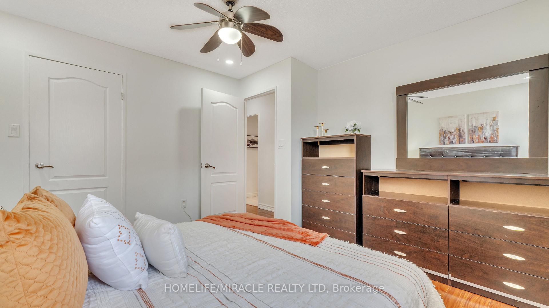 3 Bedrooms Condo at 91 Muir, Toronto For sale