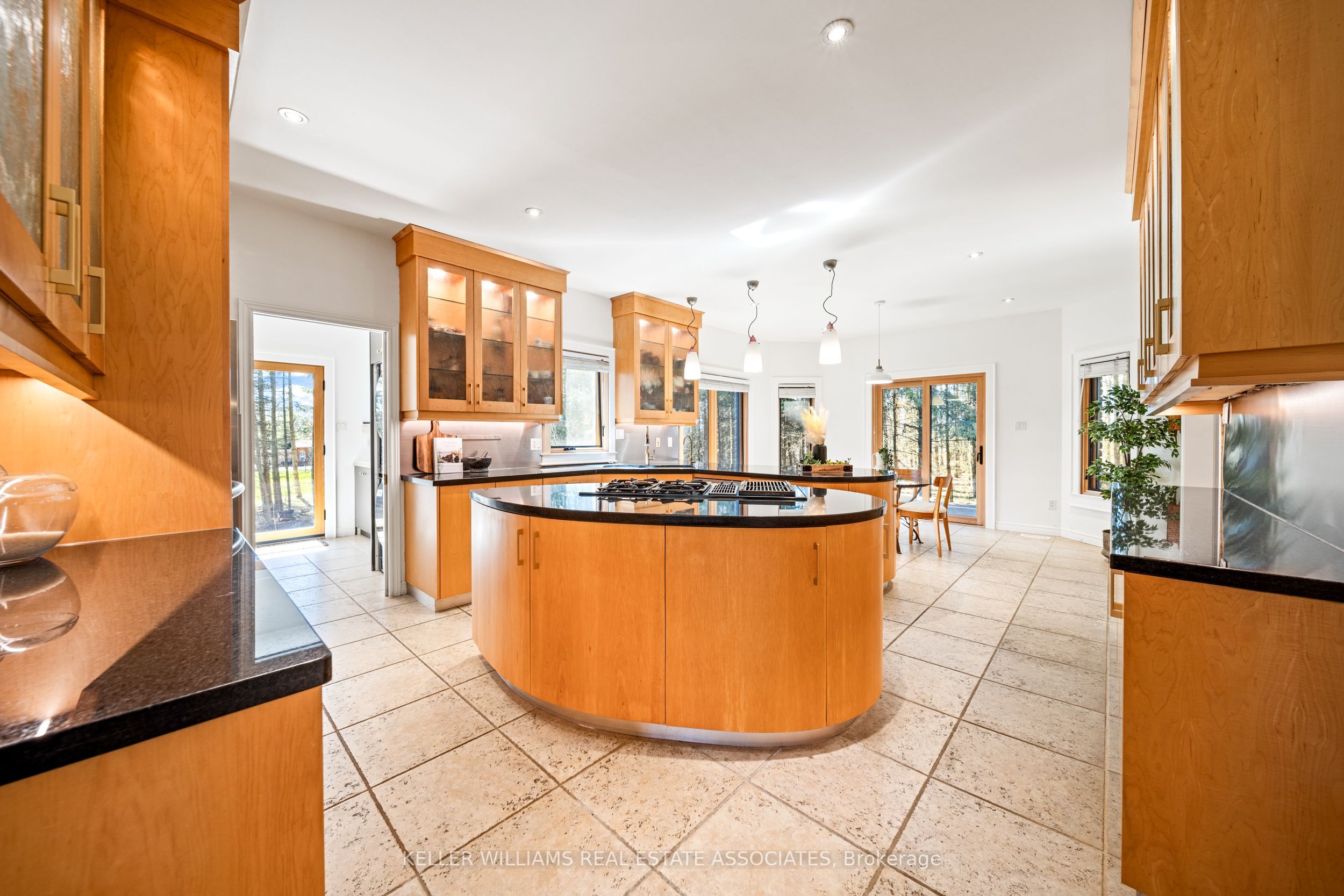 18 Red Oak Crescent, Oro-Medonte, ON L0L 2L0