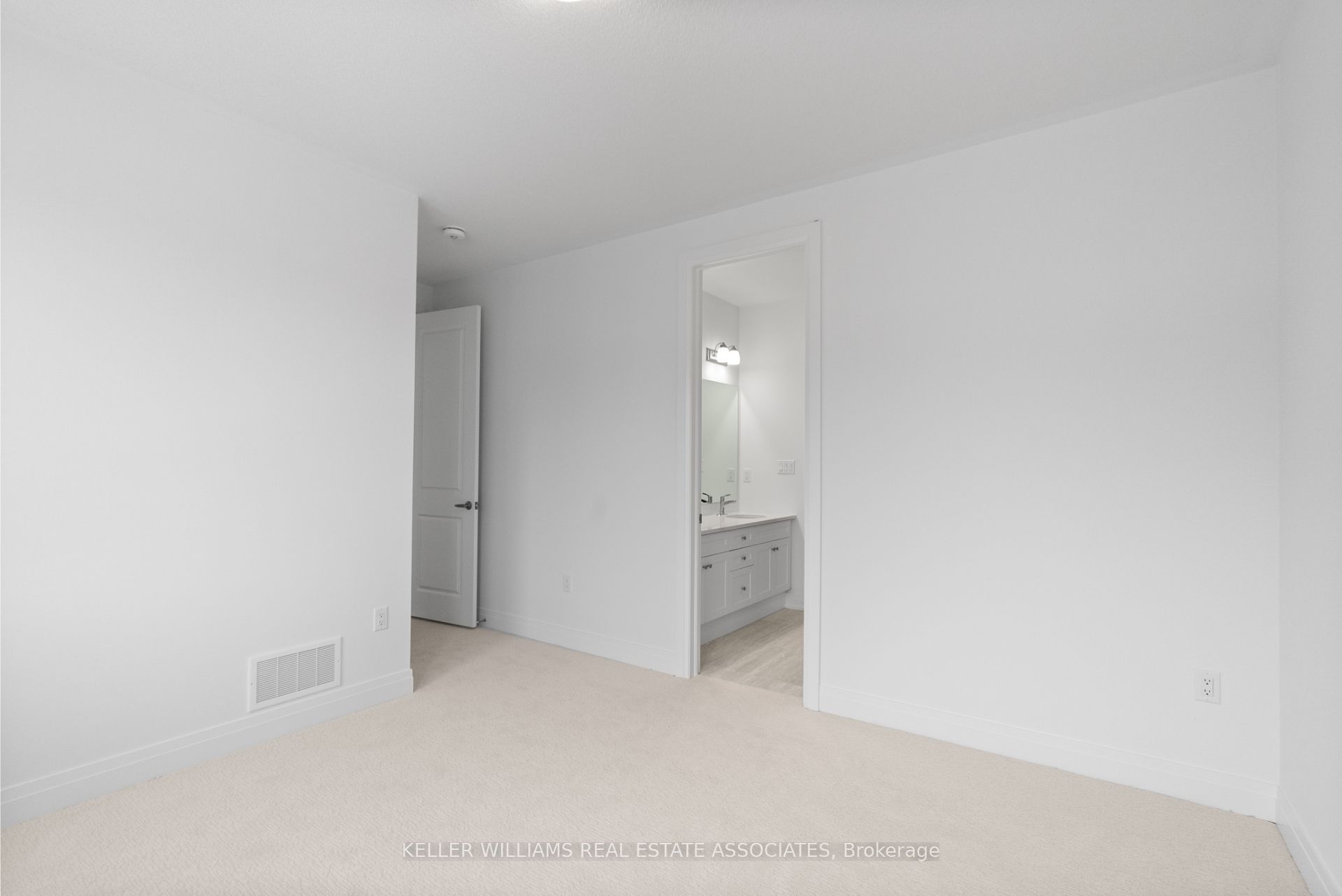 16 Aster Woods Drive