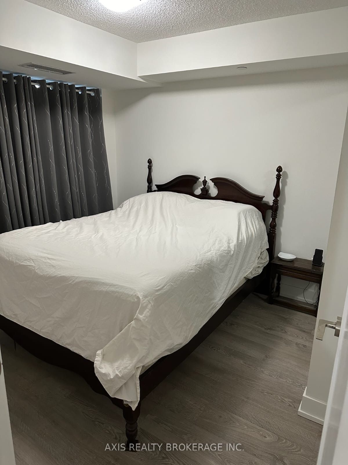 9 Mabelle Avenue, #1515