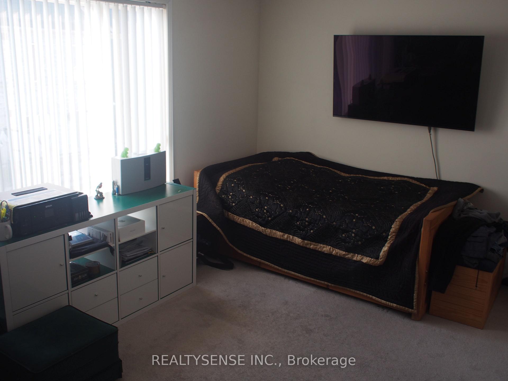 2 Bedrooms Condo at 5035 Oscar Peterson,  Mississauga For sale