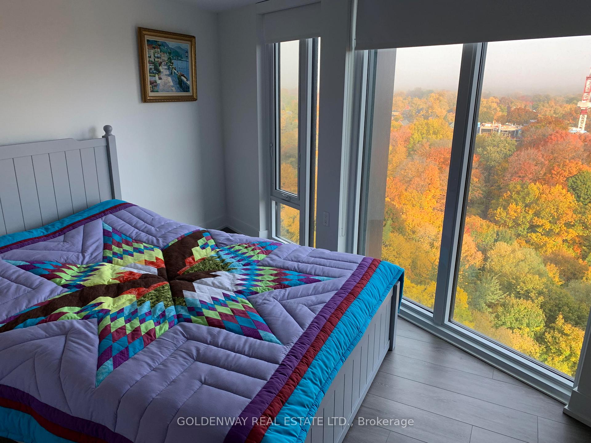 2 Bedrooms Condo at 575 Bloor St,  Toronto For sale