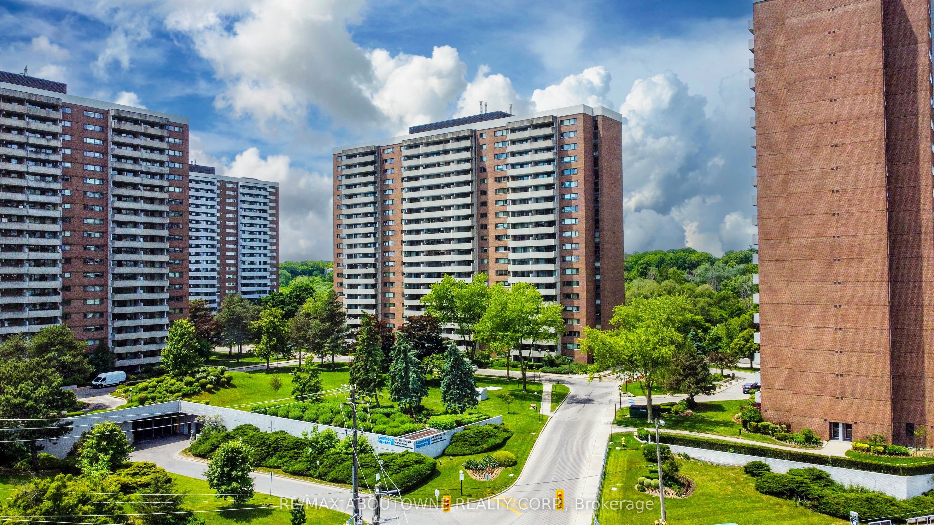 260 Scarlett Road, #1006