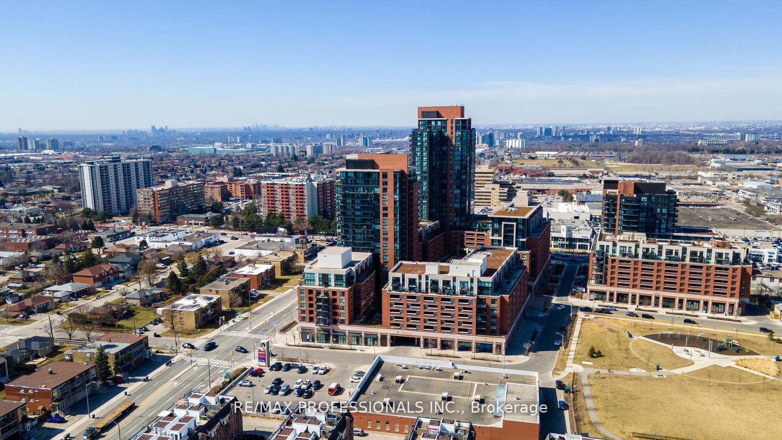 2 Bedrooms Condo at 800 Lawrence,  Toronto For sale