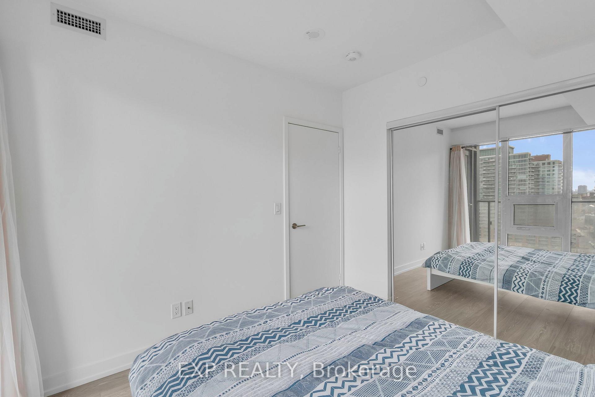 2 Bedrooms Condo at 19 Western Battery, Toronto For sale
