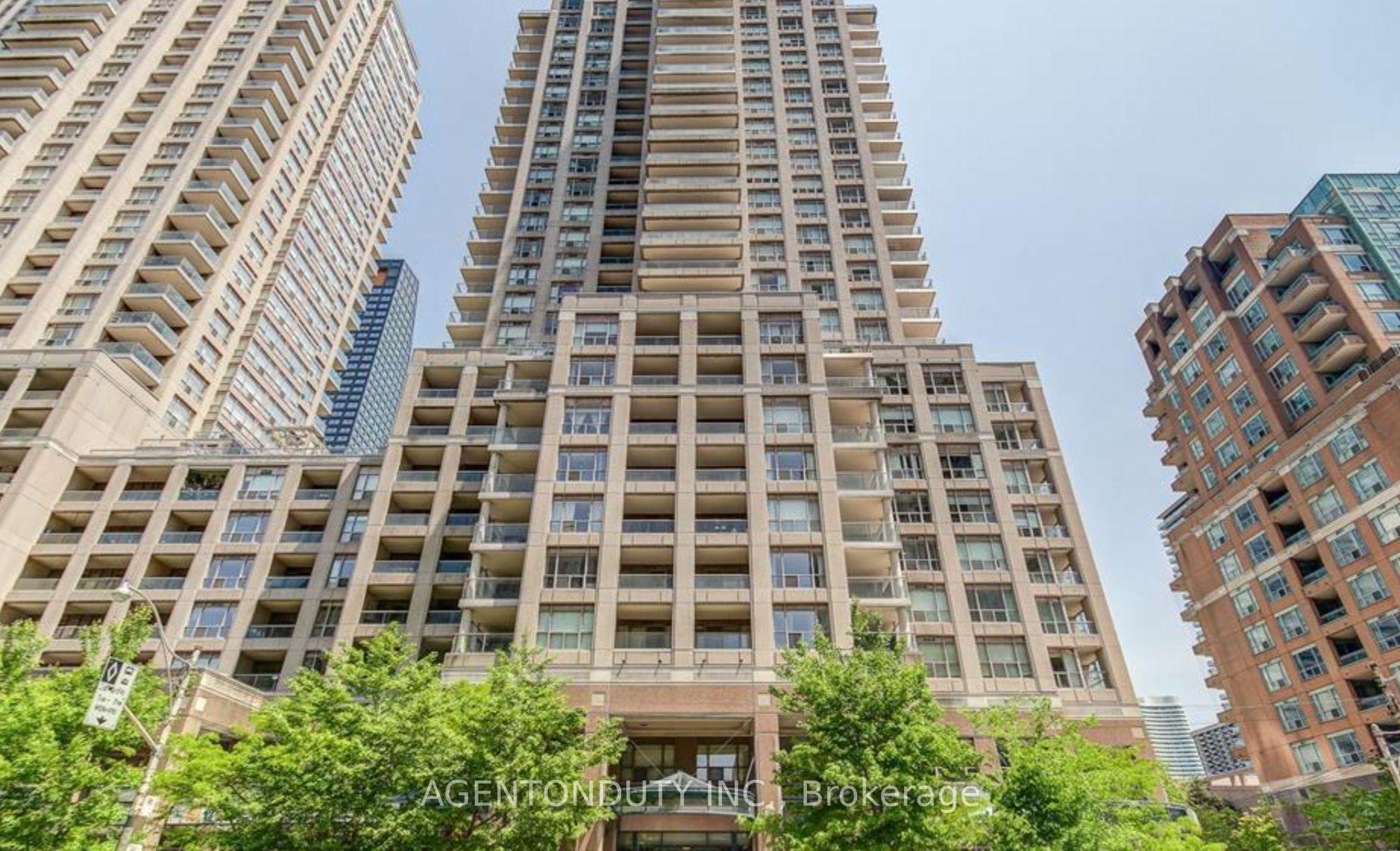 2 Bedrooms Condo at 909 Bay, Toronto For sale