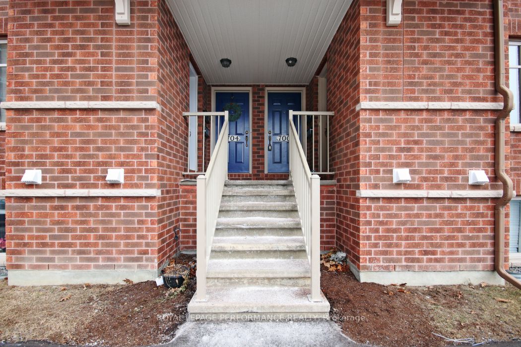 700 Reardon Private, #209