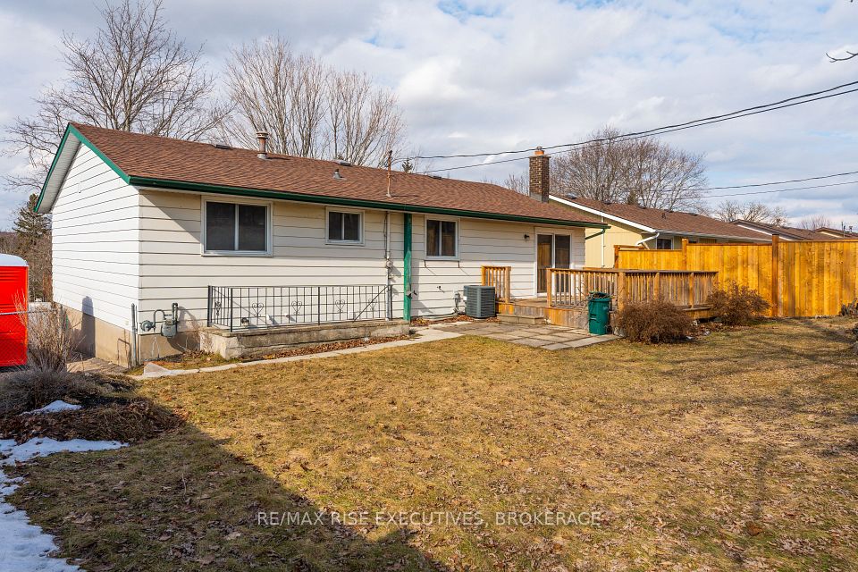 #1 - 788 HILLSIDE Drive, Kingston, ON K7M 5Y8
