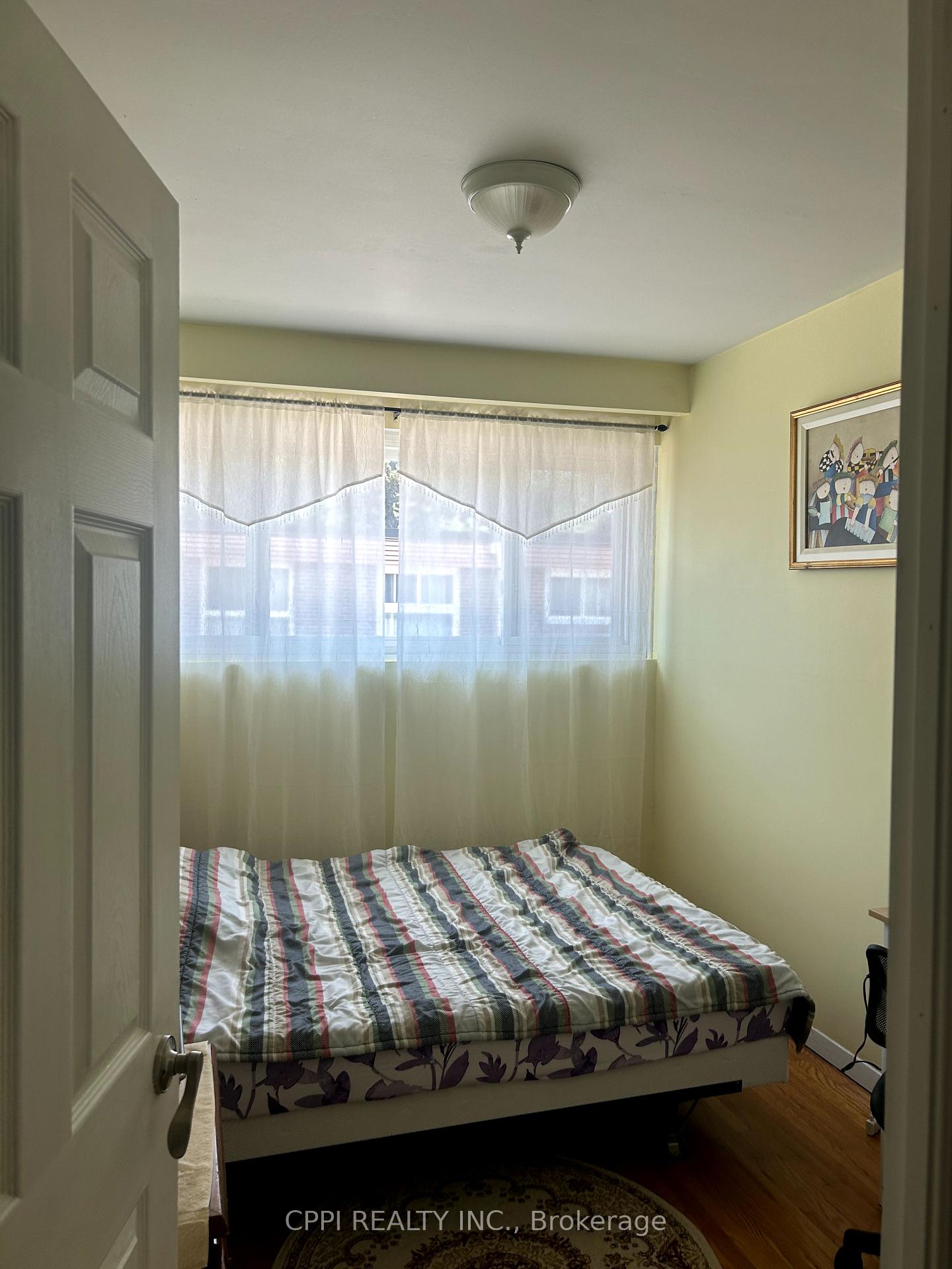 4 Bedrooms Condo at 69 Godstone, Toronto For sale