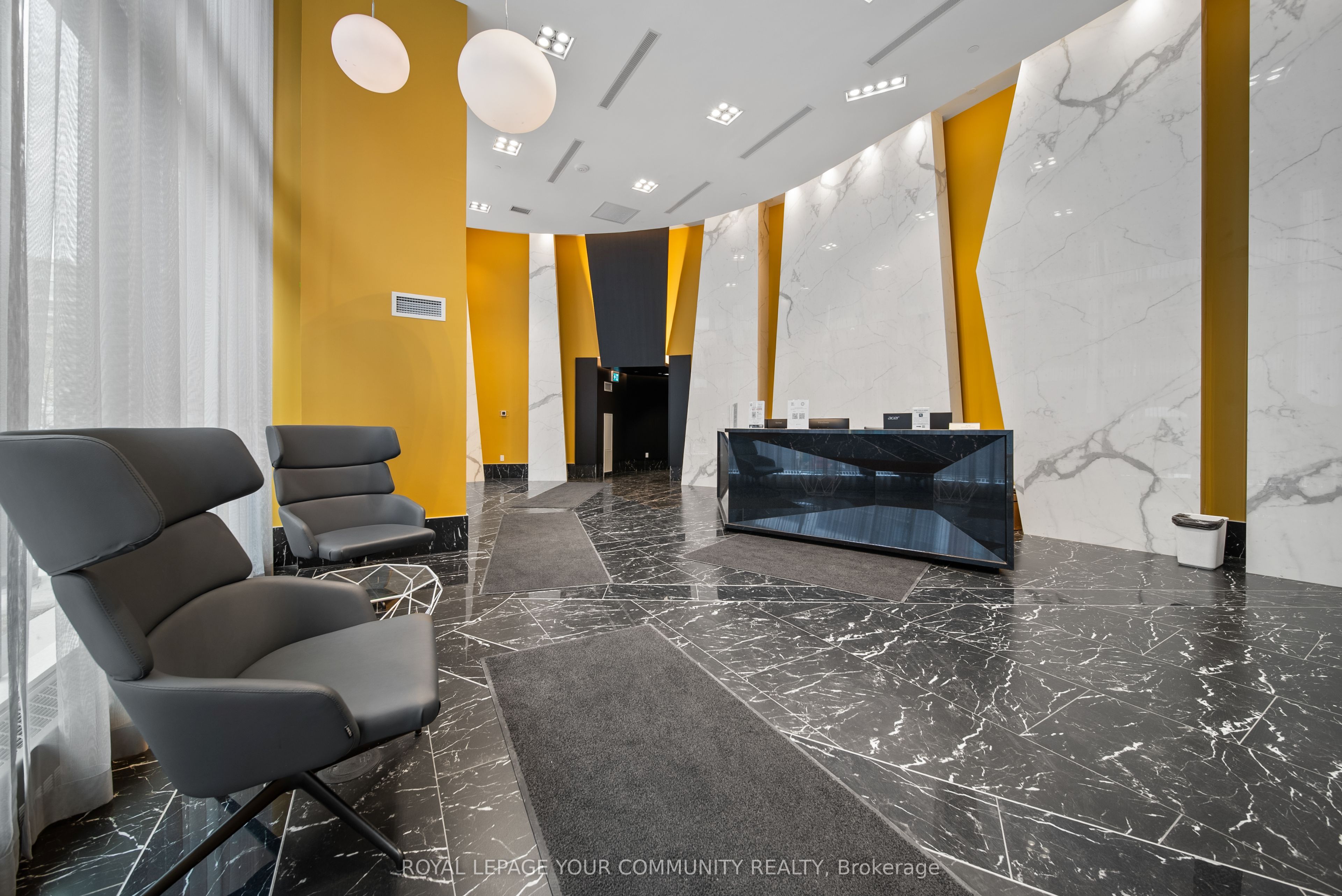 #1717 - 60 Princess Street, Toronto, ON M5A 2C7