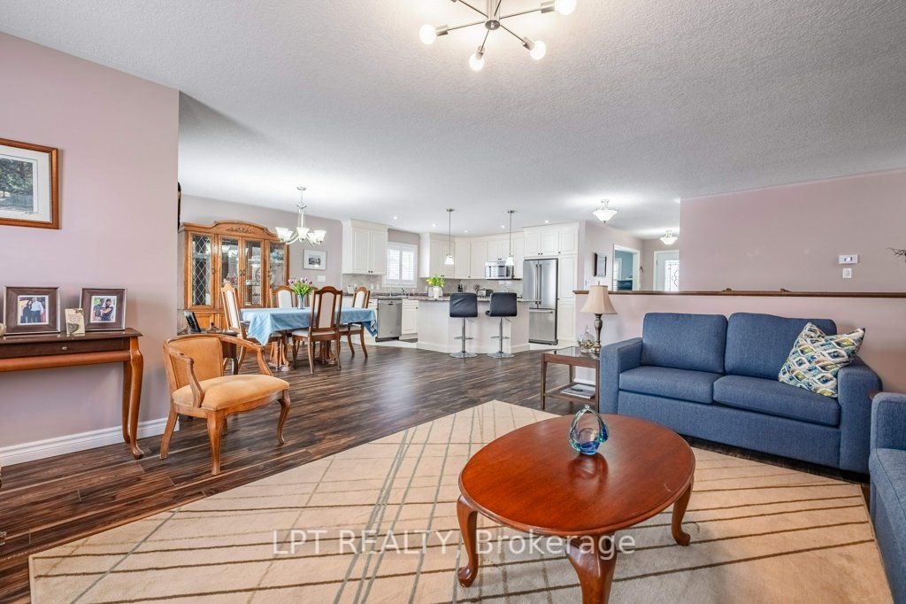 2 Merrill Drive, Prince Edward County, ON K0K 3L0