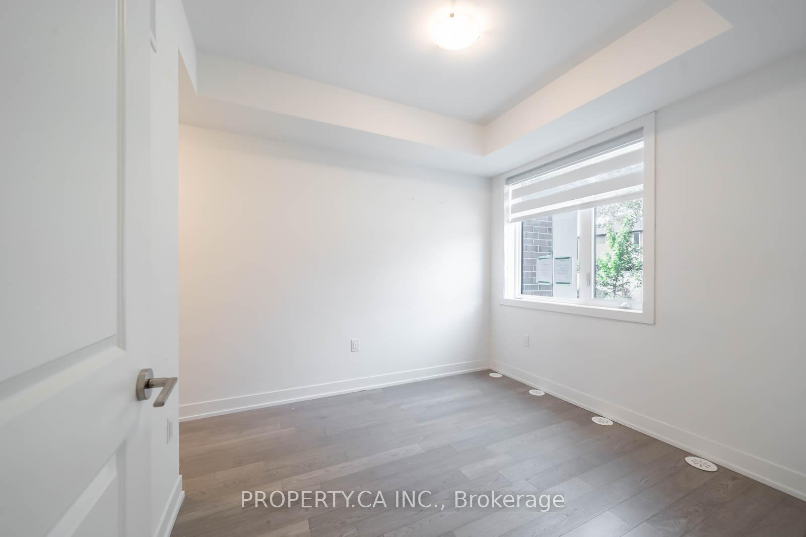 2 Bedrooms Condo at 1115 Douglas McCurdy, Mississauga For sale