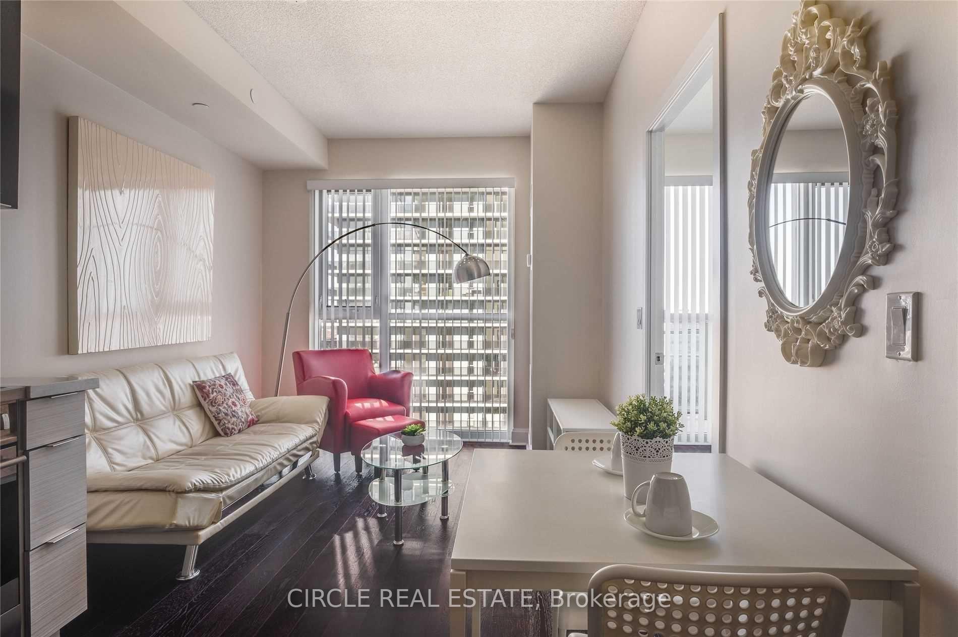 1 Bedroom Condo at 33 Shore Breeze, Toronto For sale