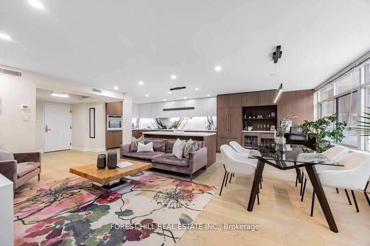 3 Bedrooms Condo at 900 Yonge, Toronto For sale