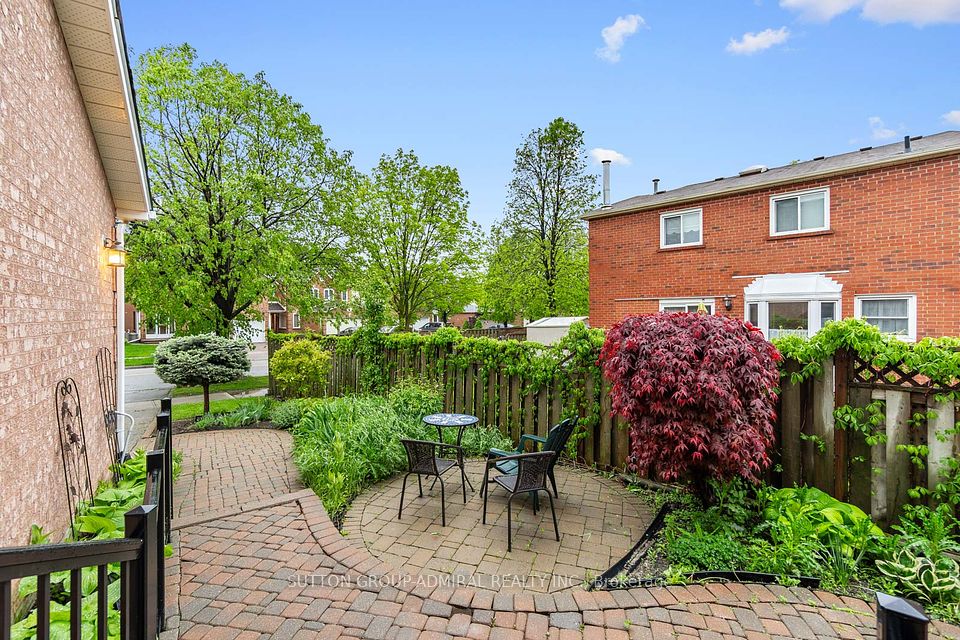 288 Chelwood Drive, Vaughan, ON L4J 7Y8