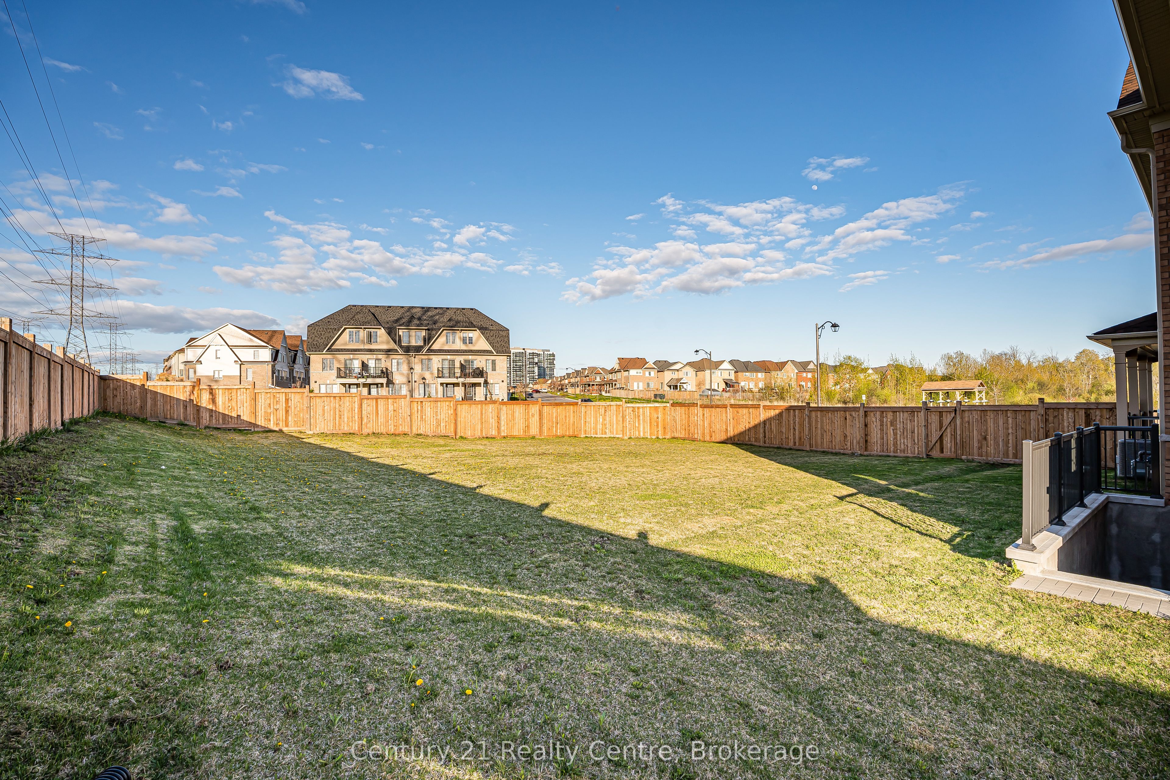 280 Windfields Farm Drive W