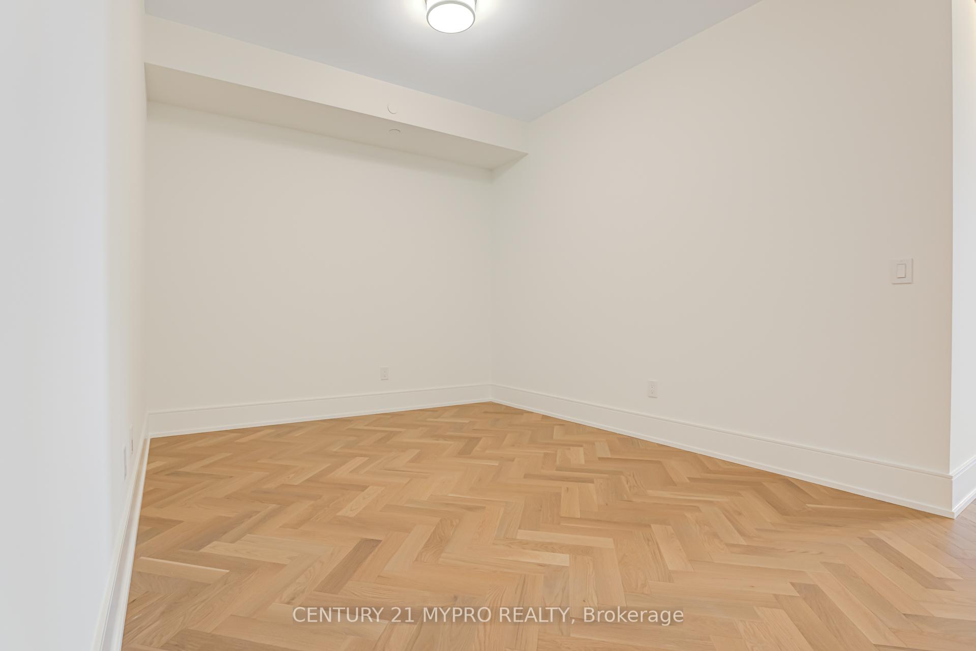 3 Bedrooms Condo at 455 Wellington,  Toronto For sale