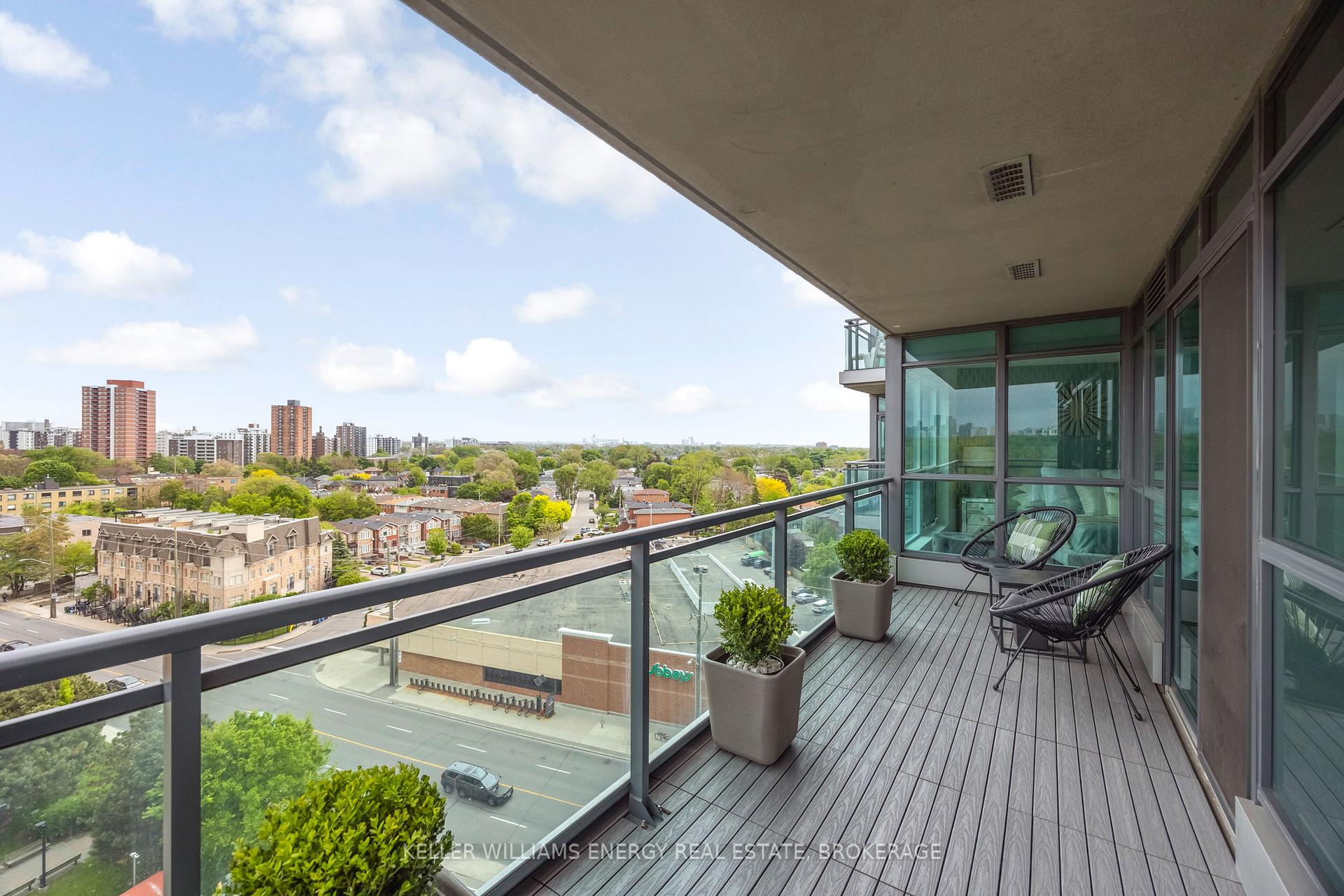 2 Bedrooms Condo at 1048 Broadview, Toronto For sale