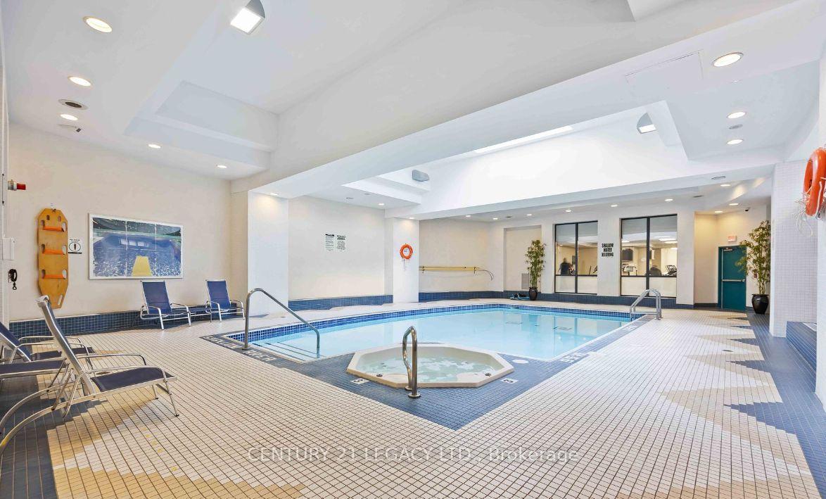 1 Bedroom Condo at 155 Beecroft, Toronto For sale