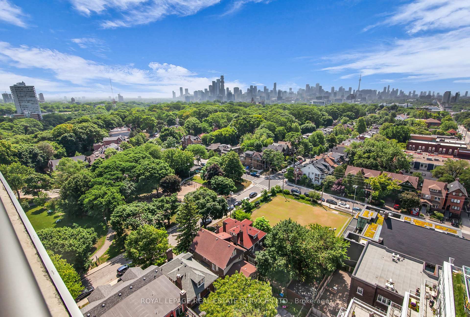 3 Bedrooms Condo at 501 St Clair, Toronto For sale