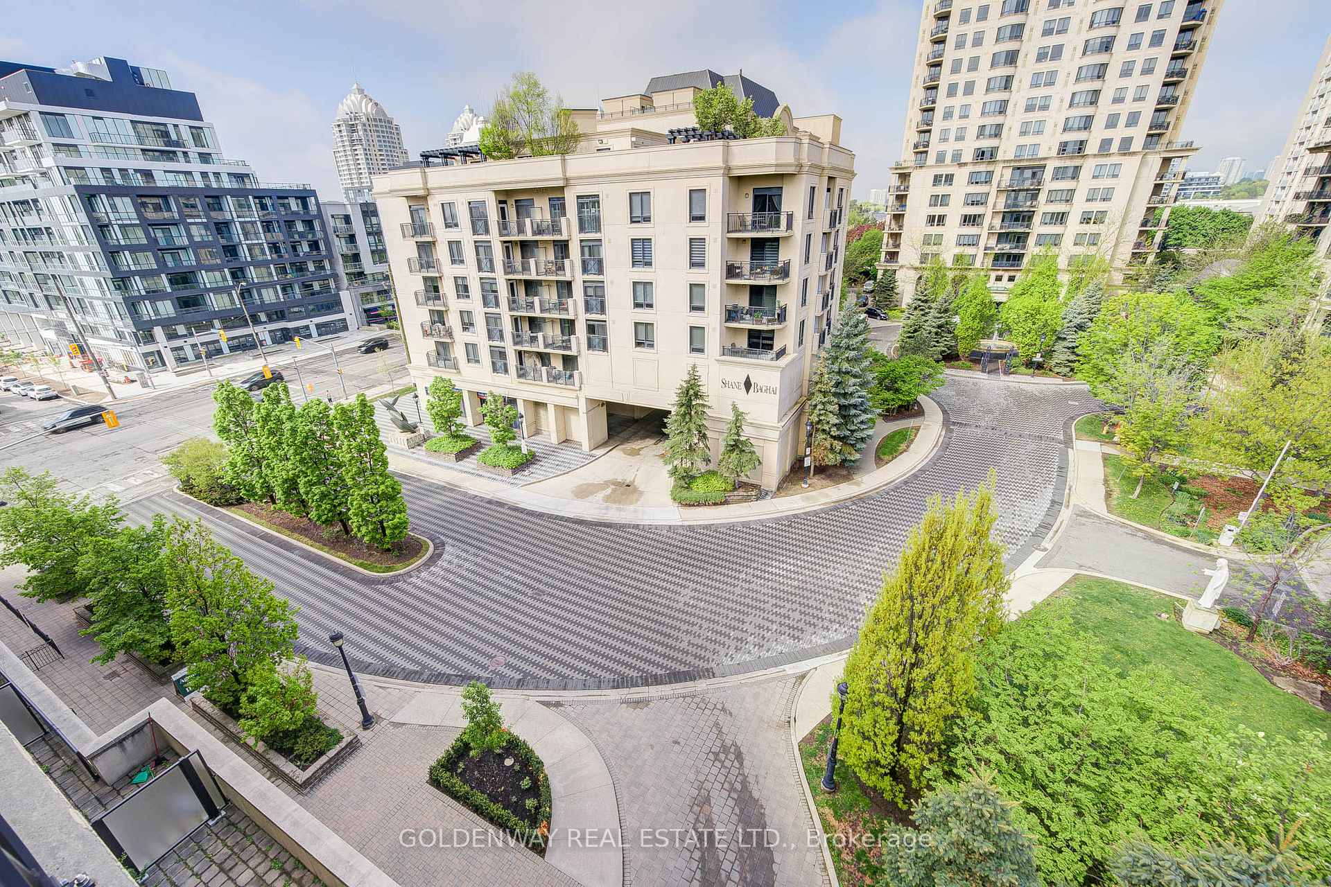 2 Bedrooms Condo at 676 Sheppard, Toronto For sale