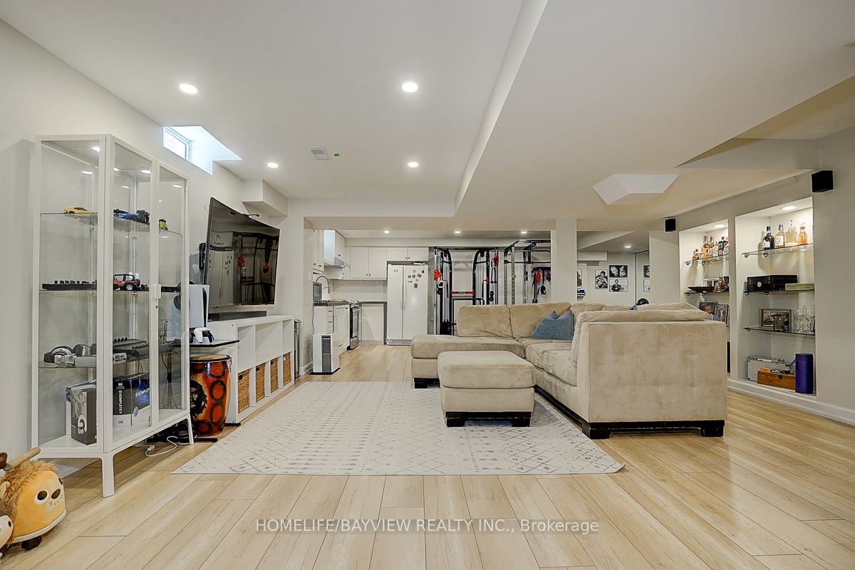 46 Canyon Hill Avenue