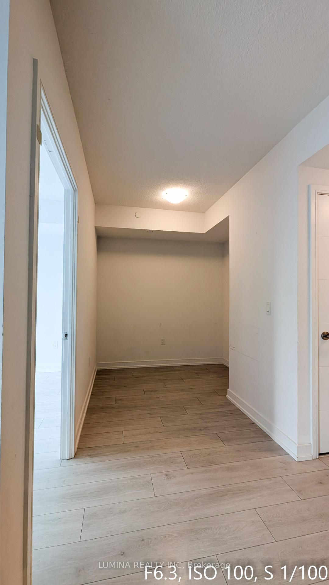 2 Bedrooms Condo at 50 Wellesley, Toronto For sale