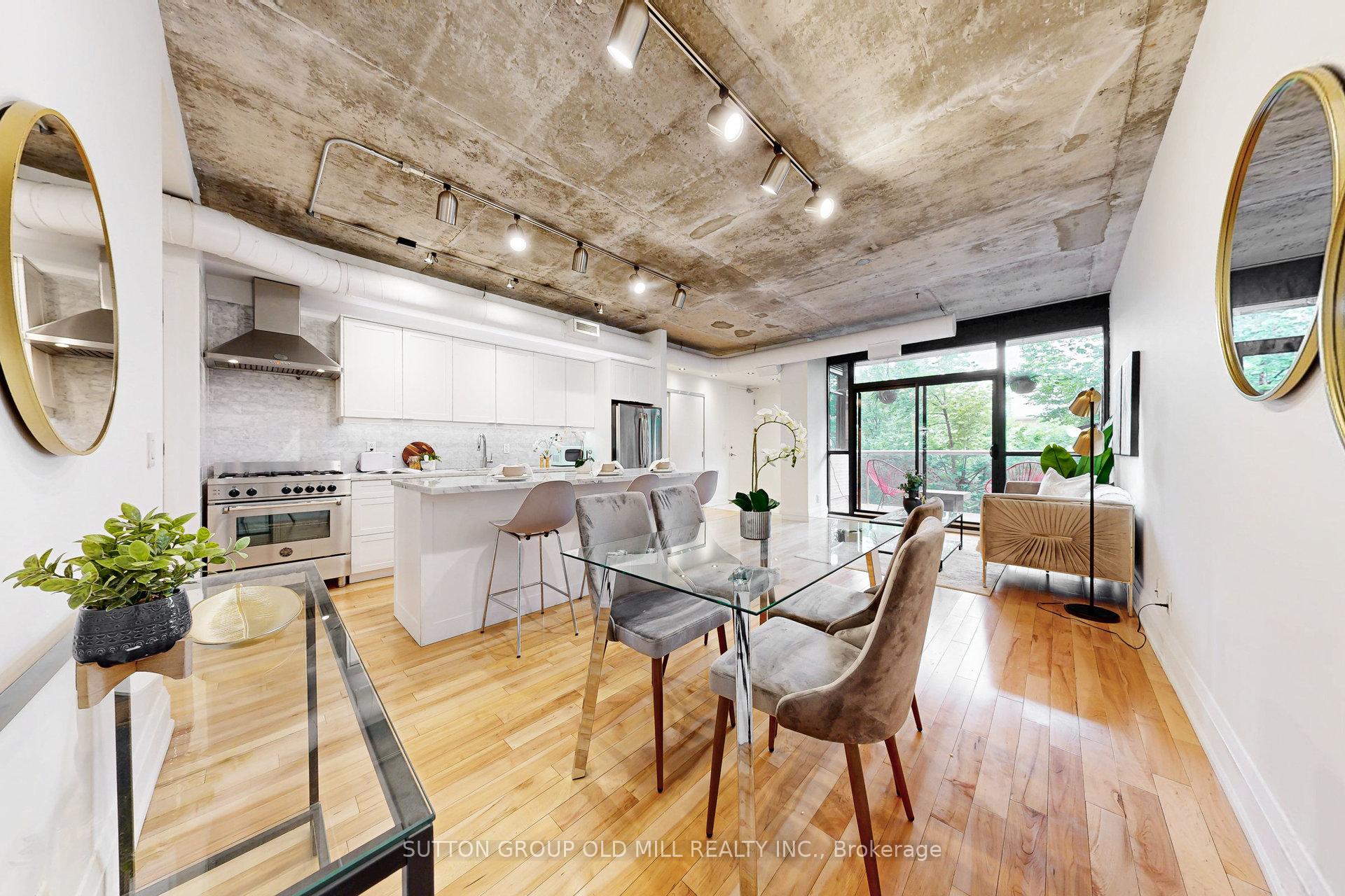 2 Bedrooms Condo at 62 Niagara, Toronto For sale