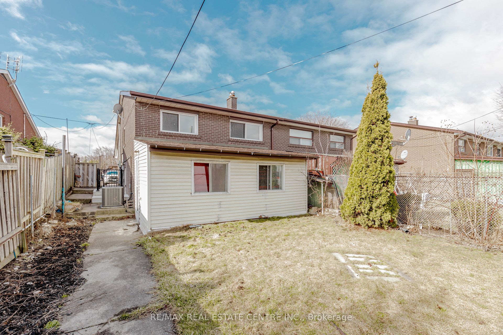 15 Benton Street