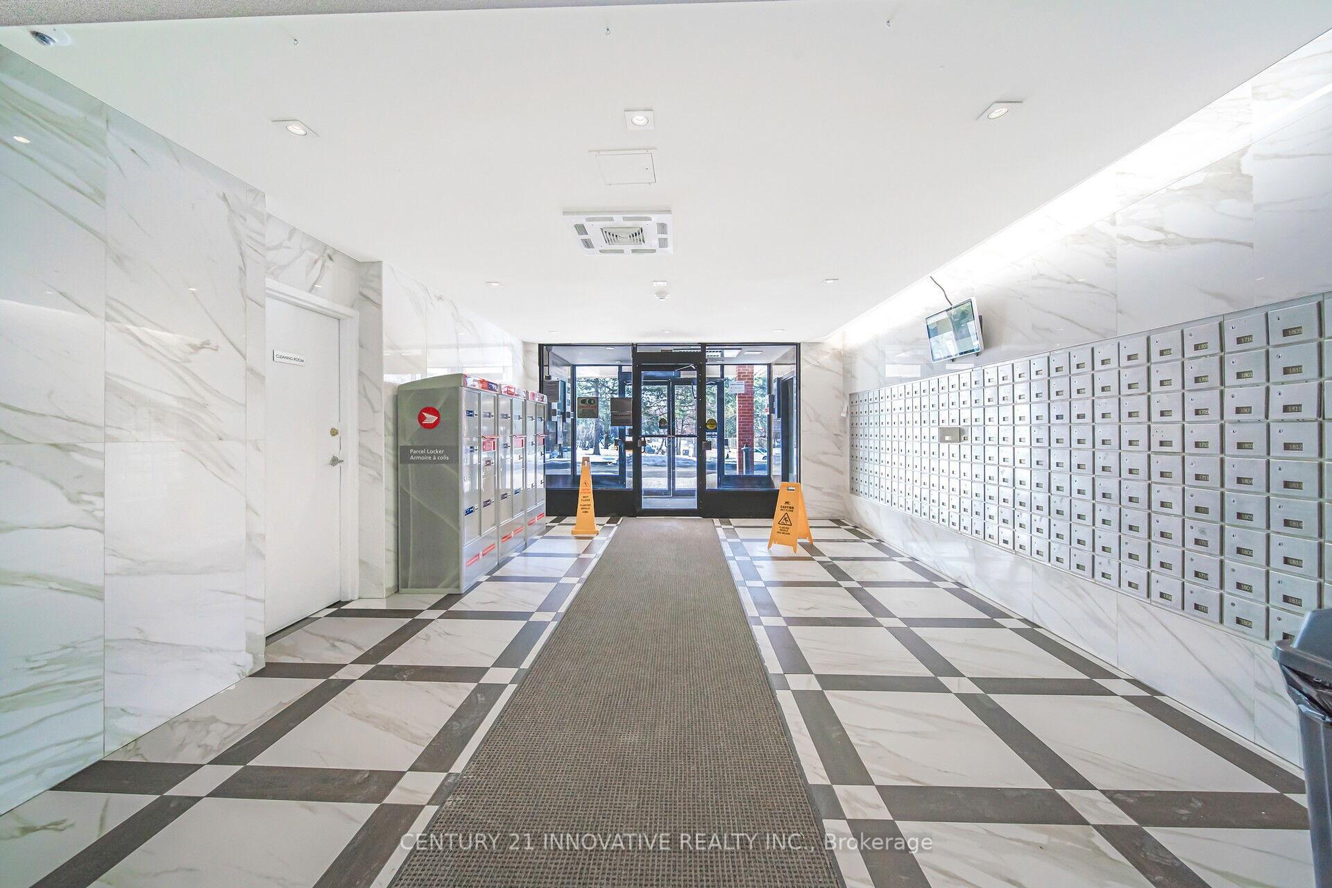 2 Bedrooms Condo at 100 Wingarden, Toronto For sale
