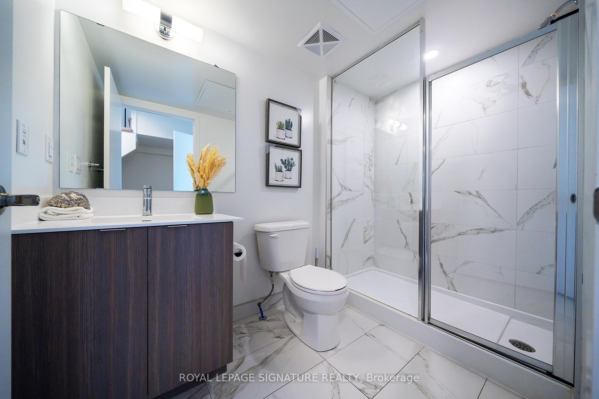 3 Bedrooms Condo at 110 Canon Jackson,  Toronto For sale