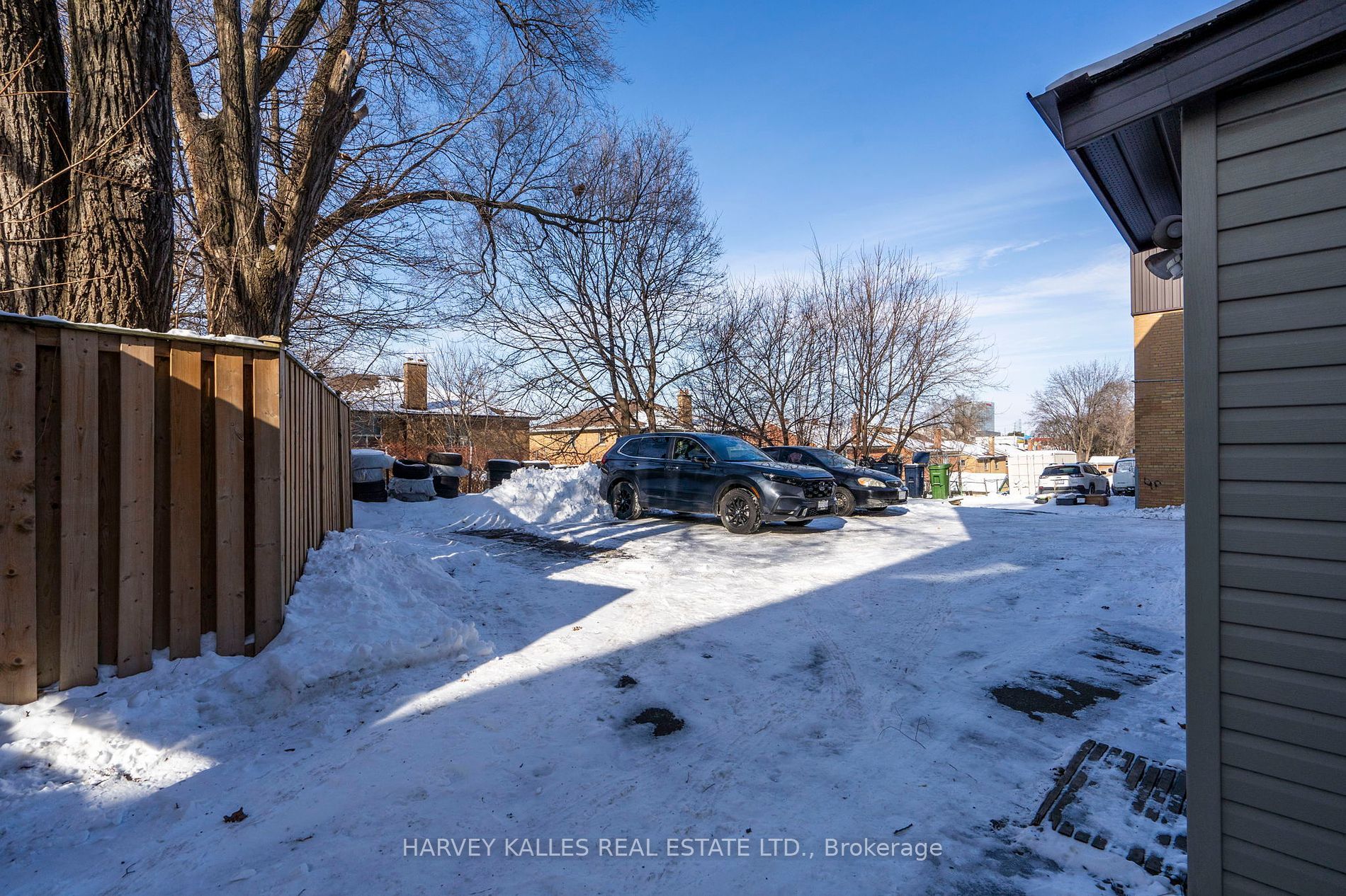 58 Garthdale Court W