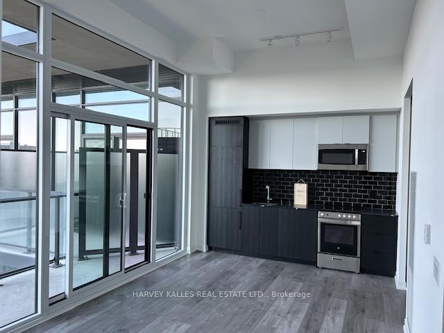 285 Dufferin Street 703