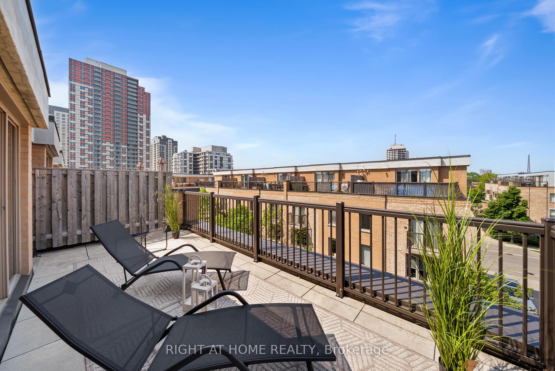 3 Bedrooms Condo at 11 Foundry, Toronto For sale