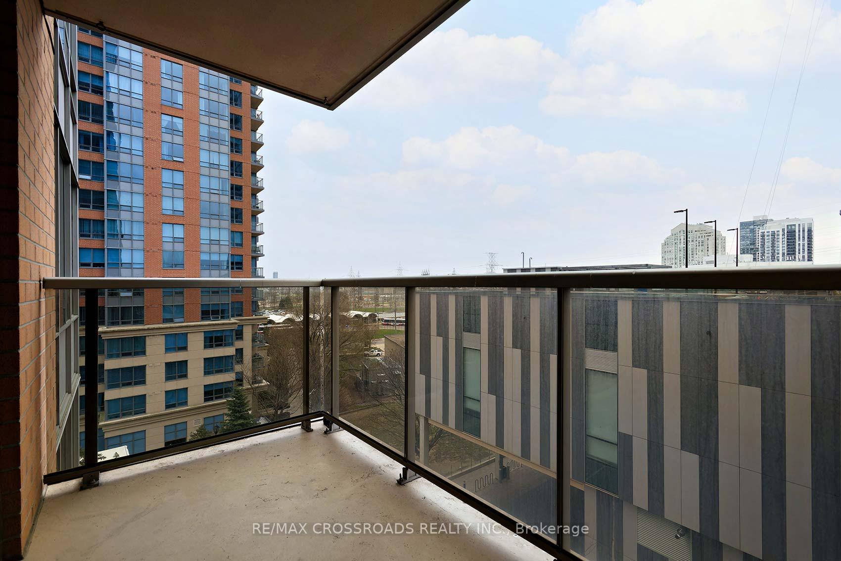 3 Bedrooms Condo at 5233 Dundas,  Toronto For sale