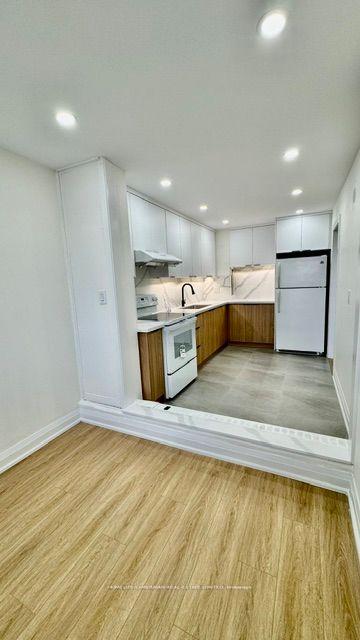 2 Bedrooms Condo at 725 Don Mills, Toronto For sale