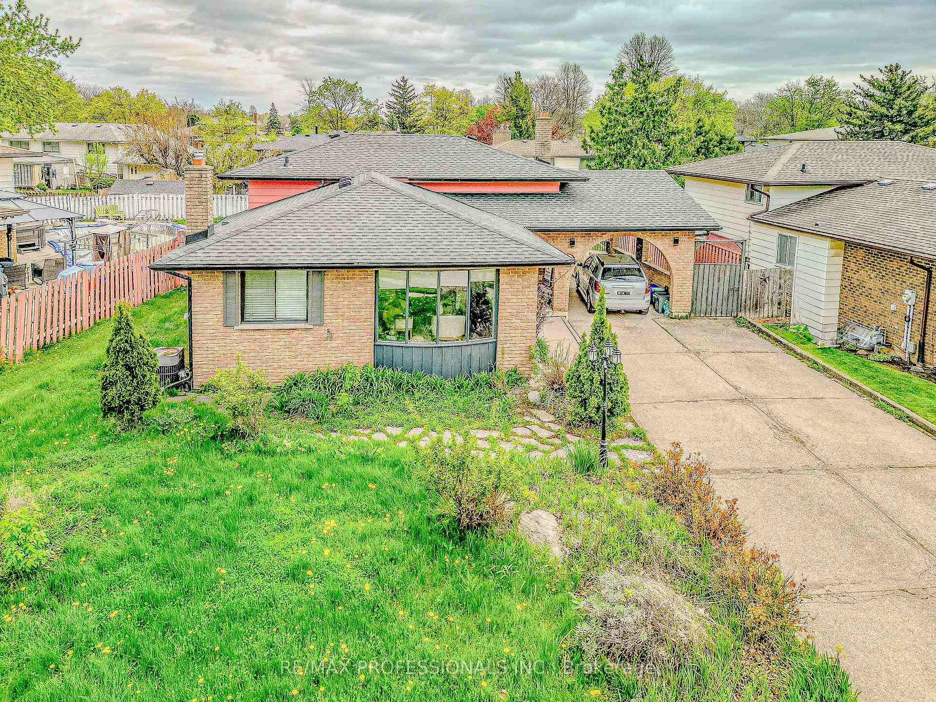 7248 CASEY Street, Niagara Falls, ON L2J 3R2