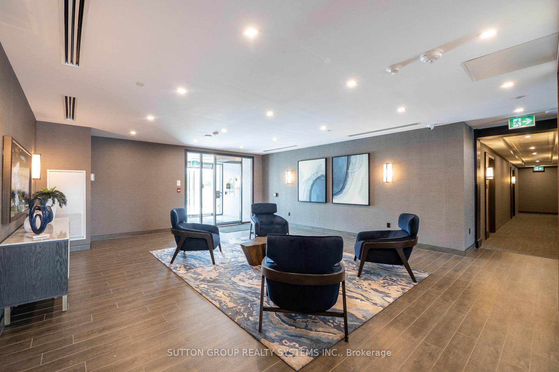 2 Bedrooms Condo at 460 Dundas, Hamilton For sale