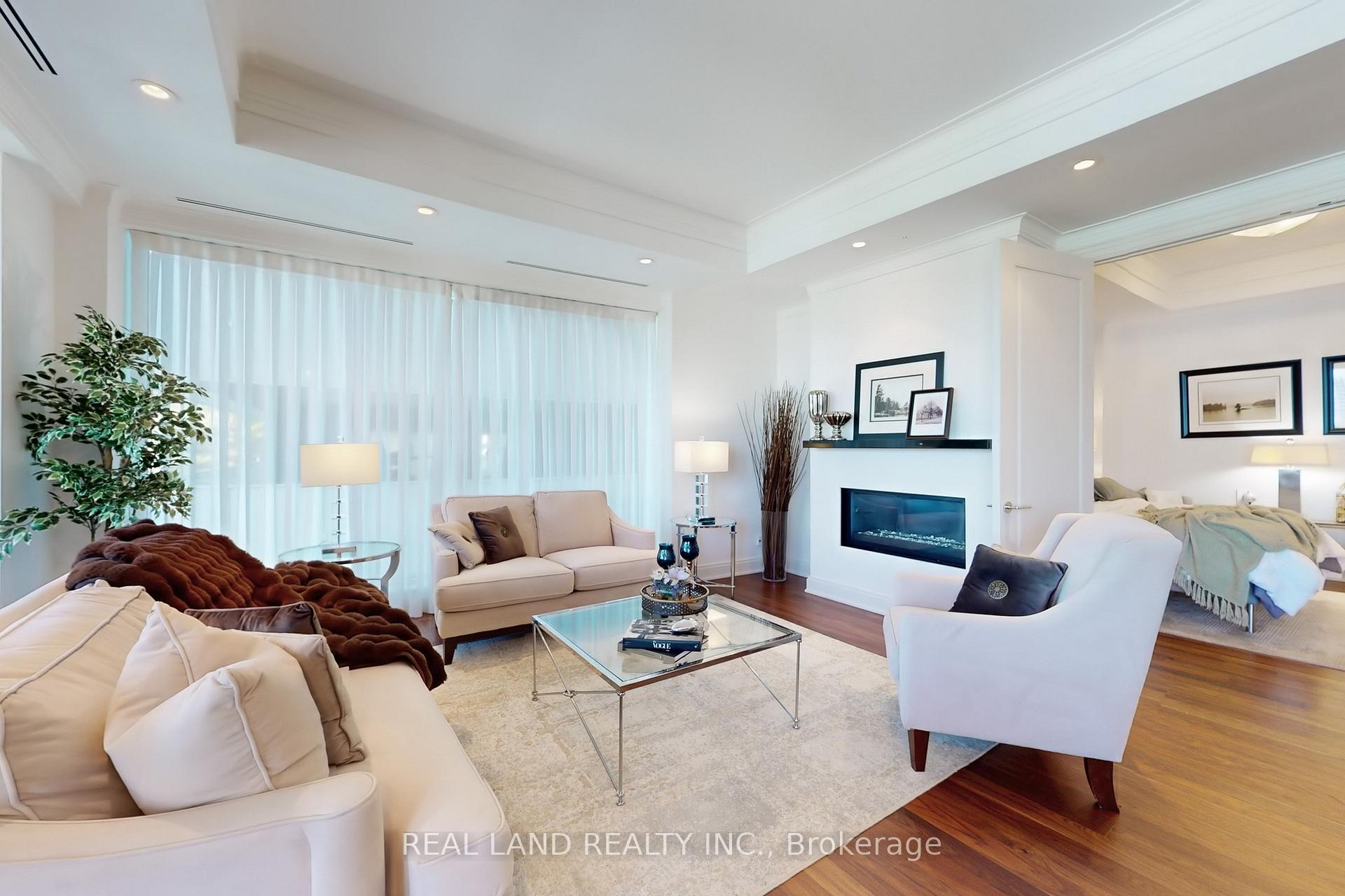 2 Bedrooms Condo at 206 Bloor, Toronto For sale