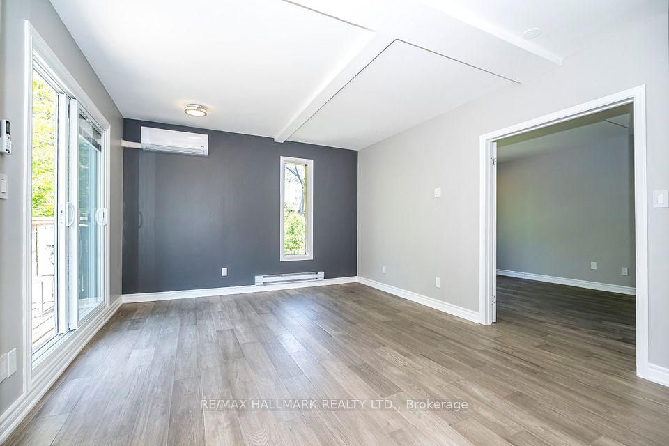 32 Hogarth
