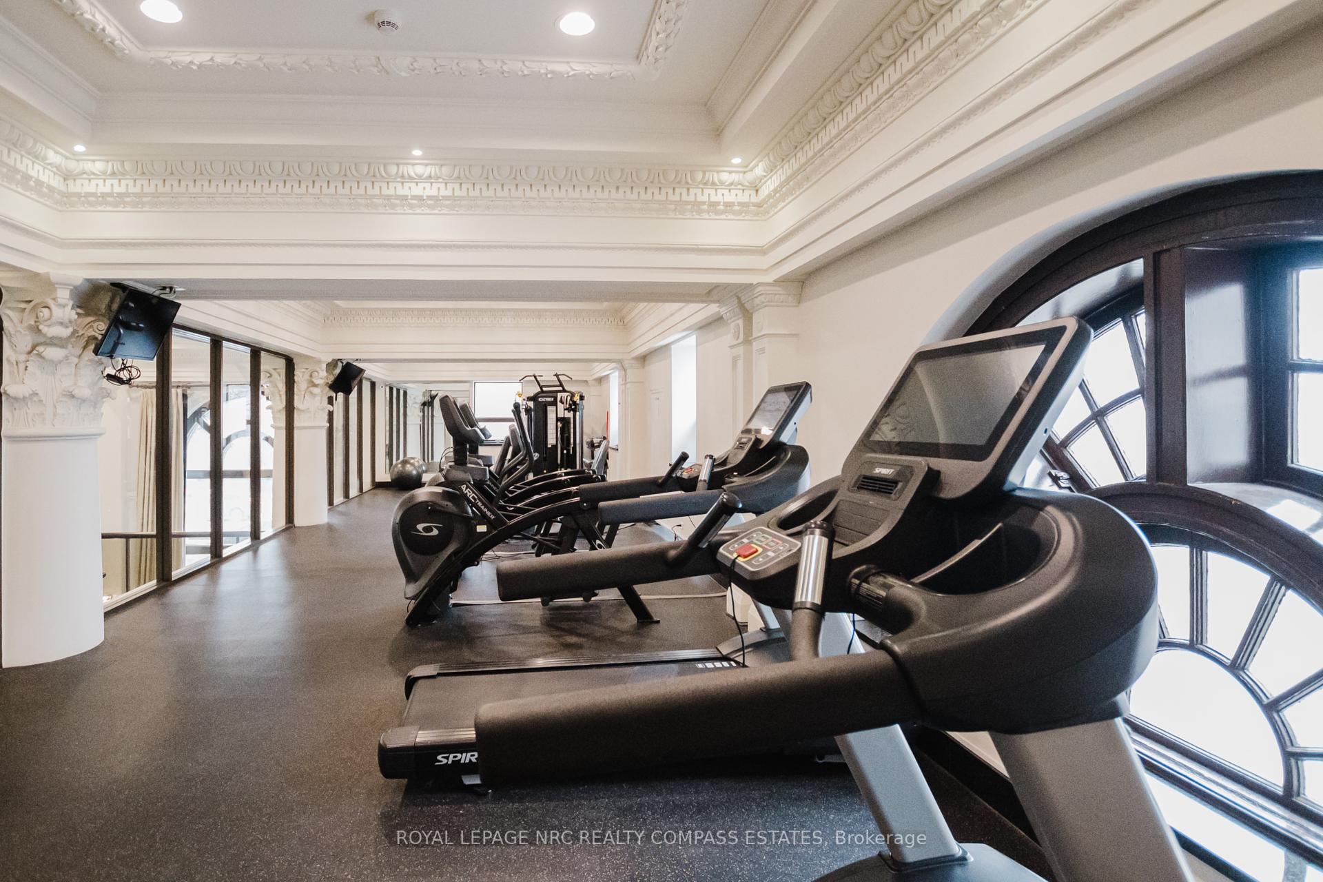 2 Bedrooms Condo at 118 King,  Hamilton For sale