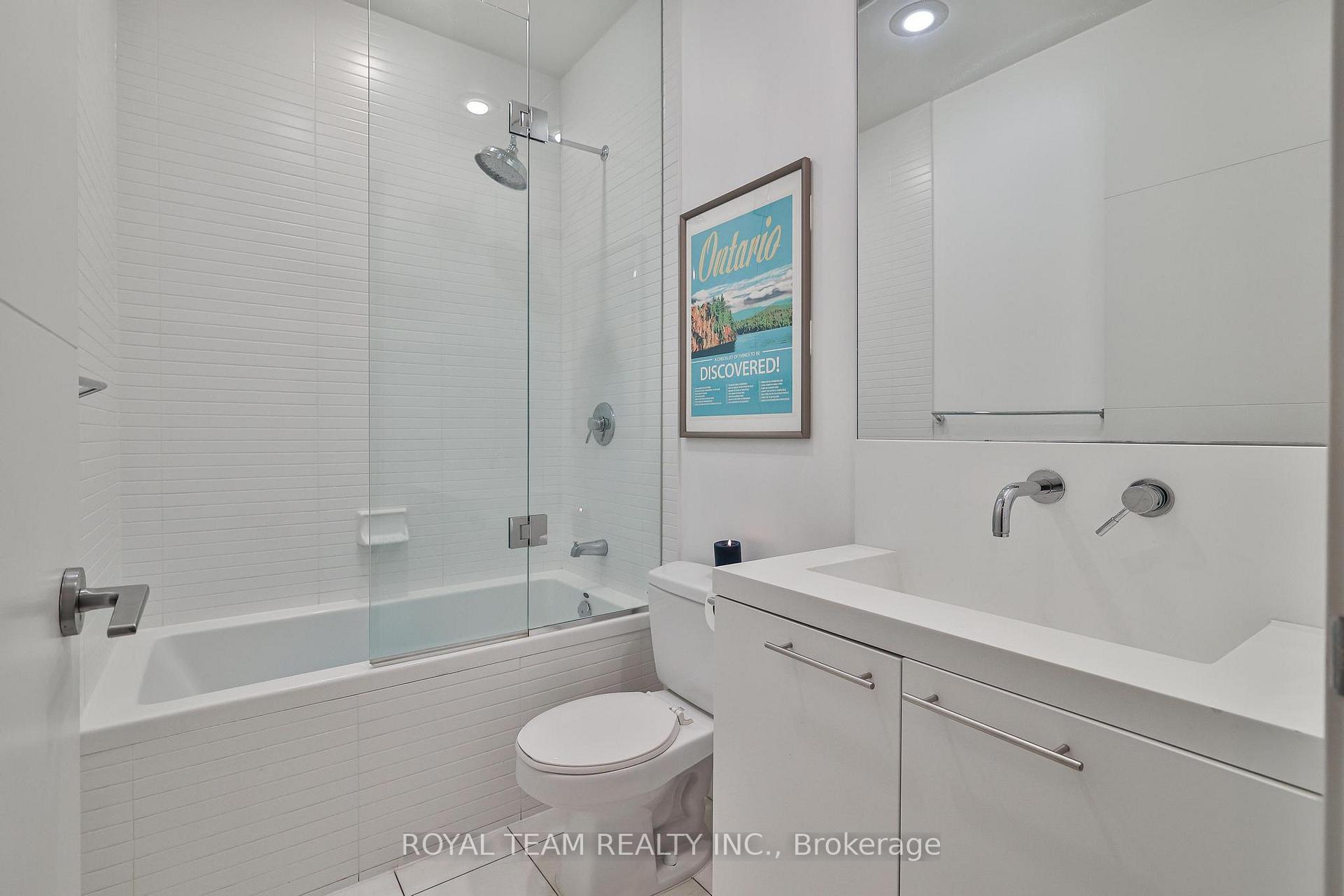 2 Bedrooms Condo at 66 Portland, Toronto For sale