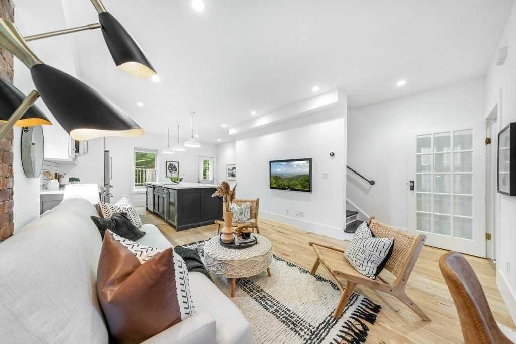58 Myrtle Avenue