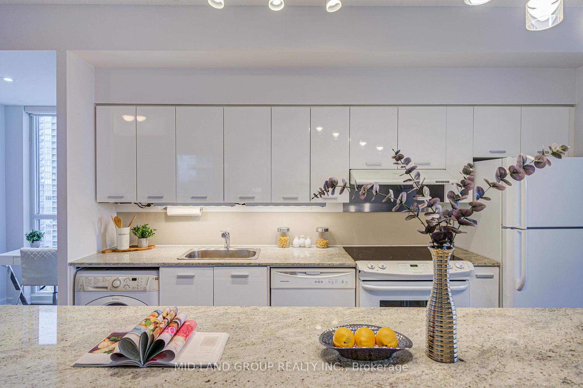 3 Bedrooms Condo at 29 Singer,  Toronto For sale