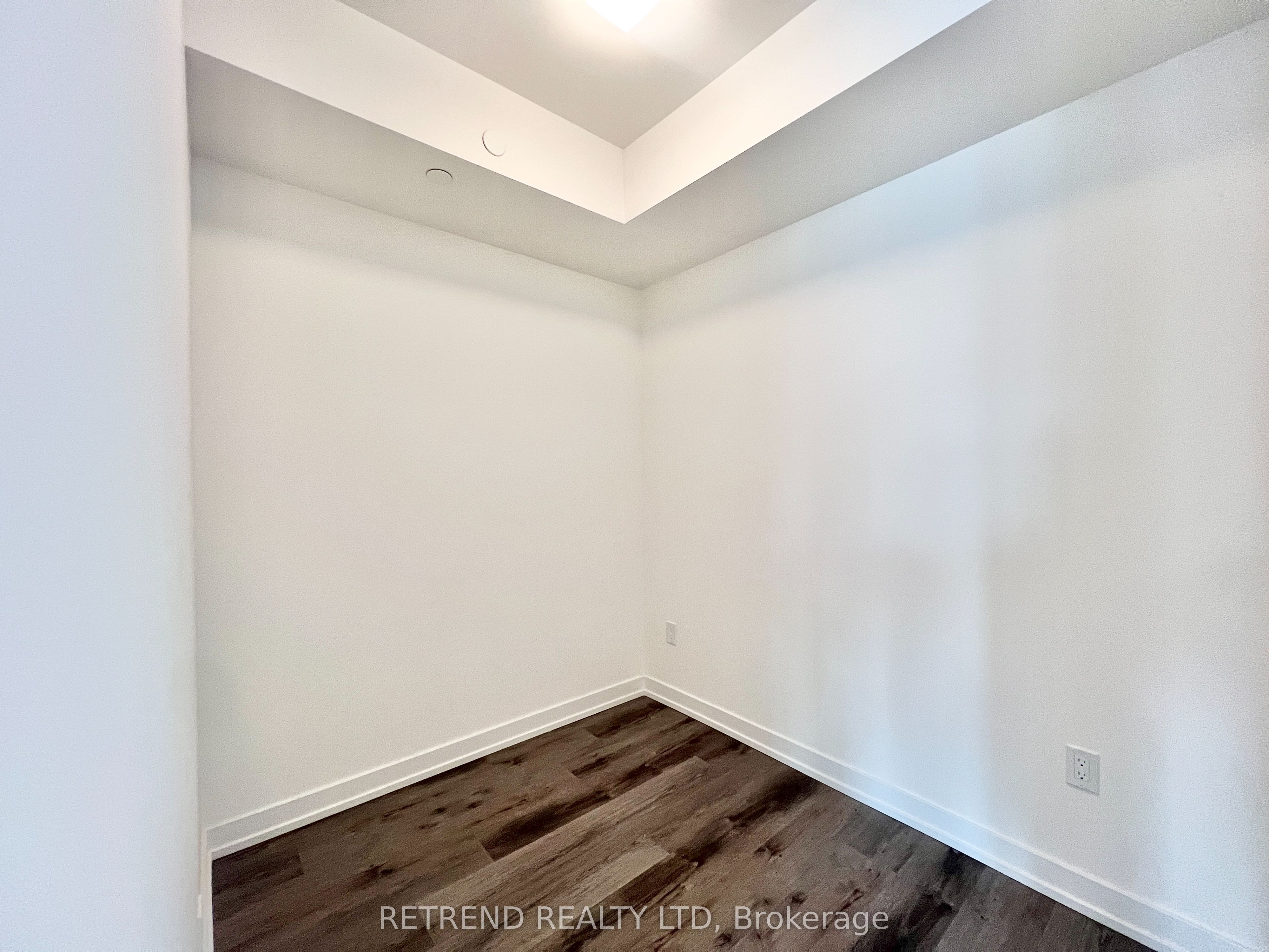 28 Eastern Avenue, #815