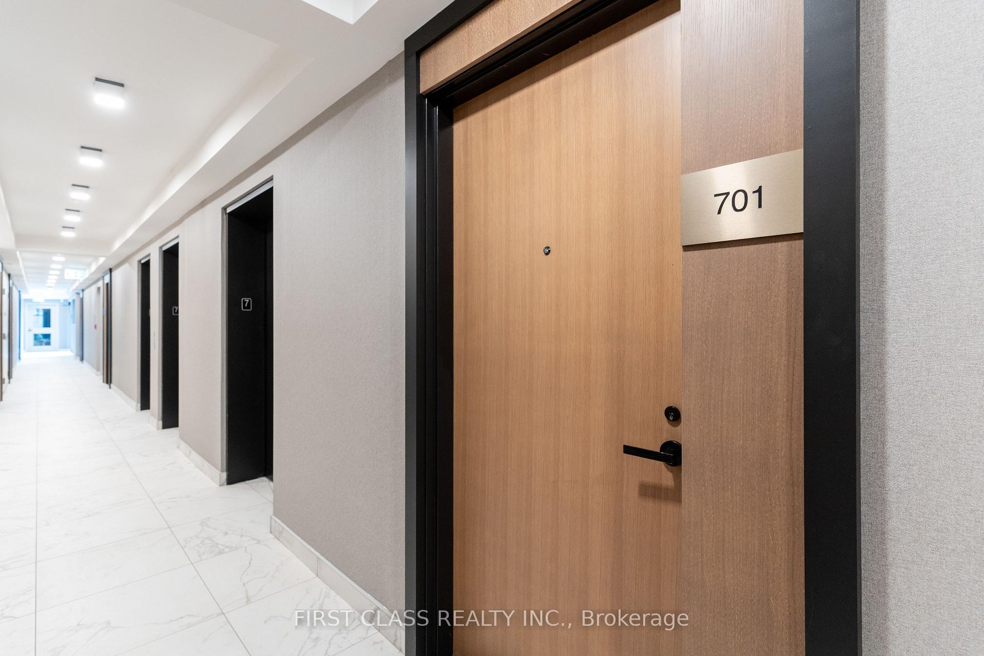 2 Bedrooms Condo at 8 Tippett Rd, Toronto For sale