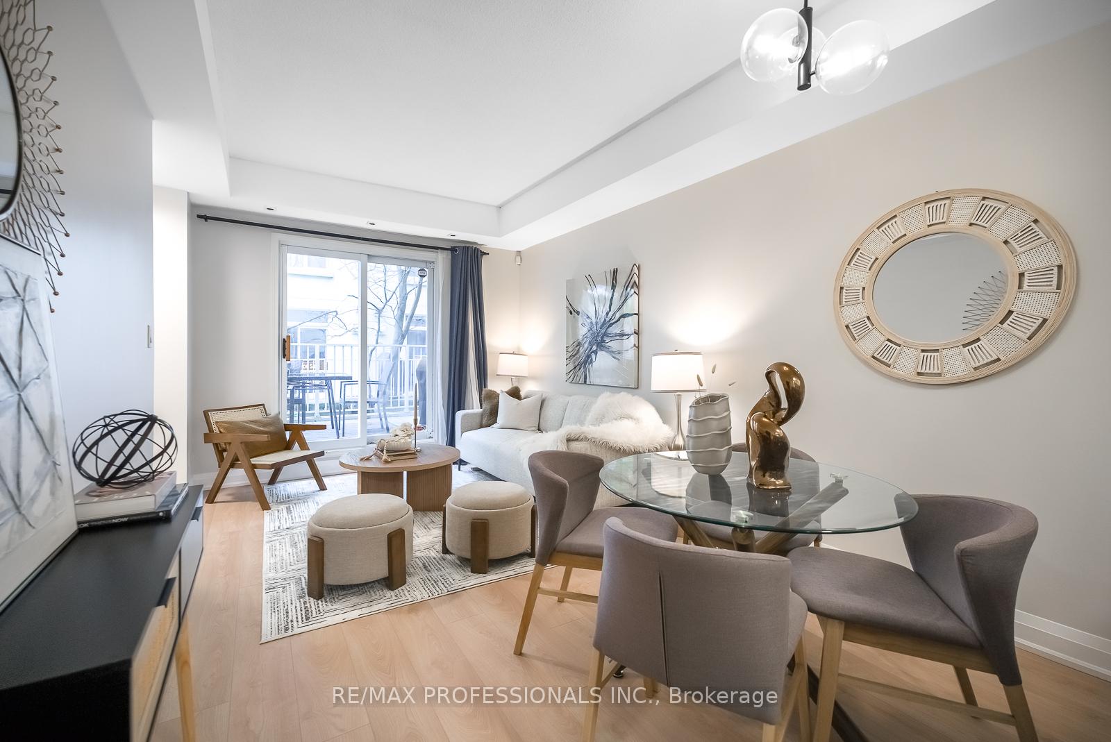 2 Bedrooms Condo at 36 Stadium, Toronto For sale
